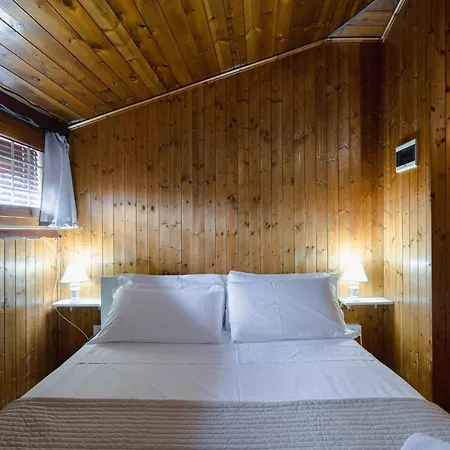 Elegance Bed and Breakfast *